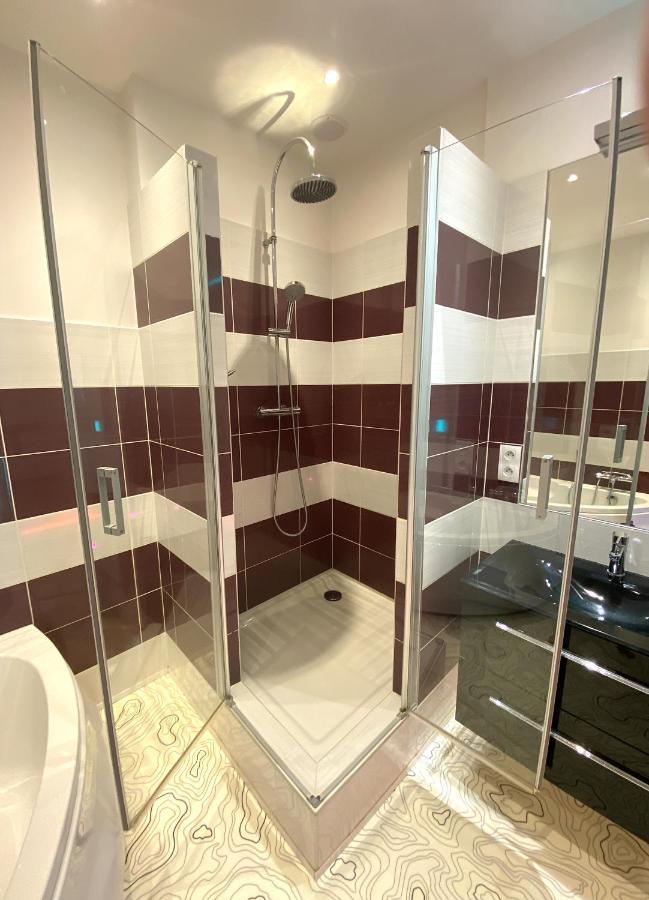 Floydroom'S Pau Chambre Hotes Dans Appartement Partage Proche Chateau ภายนอก รูปภาพ