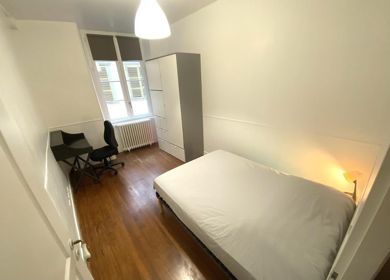 Floydroom'S Pau Chambre Hotes Dans Appartement Partage Proche Chateau ภายนอก รูปภาพ