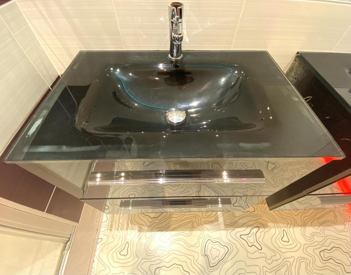 Floydroom'S Pau Chambre Hotes Dans Appartement Partage Proche Chateau ภายนอก รูปภาพ