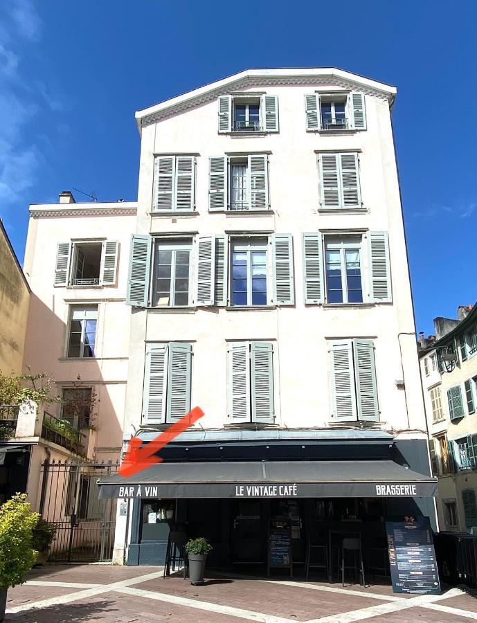 Floydroom'S Pau Chambre Hotes Dans Appartement Partage Proche Chateau ภายนอก รูปภาพ